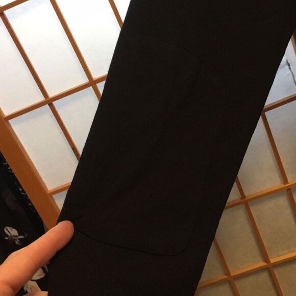 Kenneth Cole New York L/S Vneck Ribbed Top - Picture 6 of 8